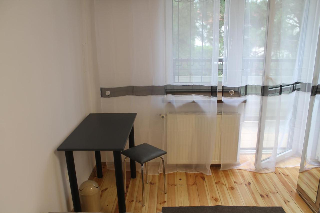 Saska Ochota Forest Guest House Warszawa Zewnętrze zdjęcie