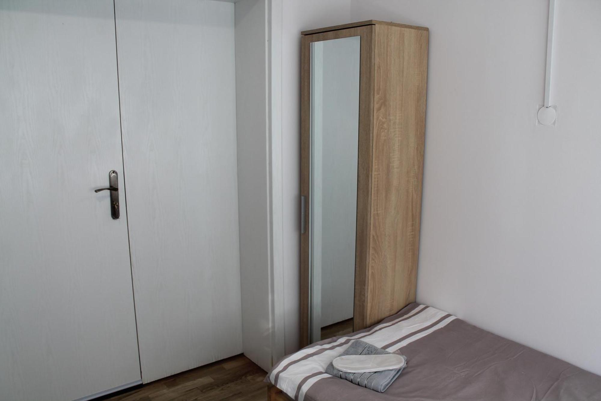 Saska Ochota Forest Guest House Warszawa Zewnętrze zdjęcie
